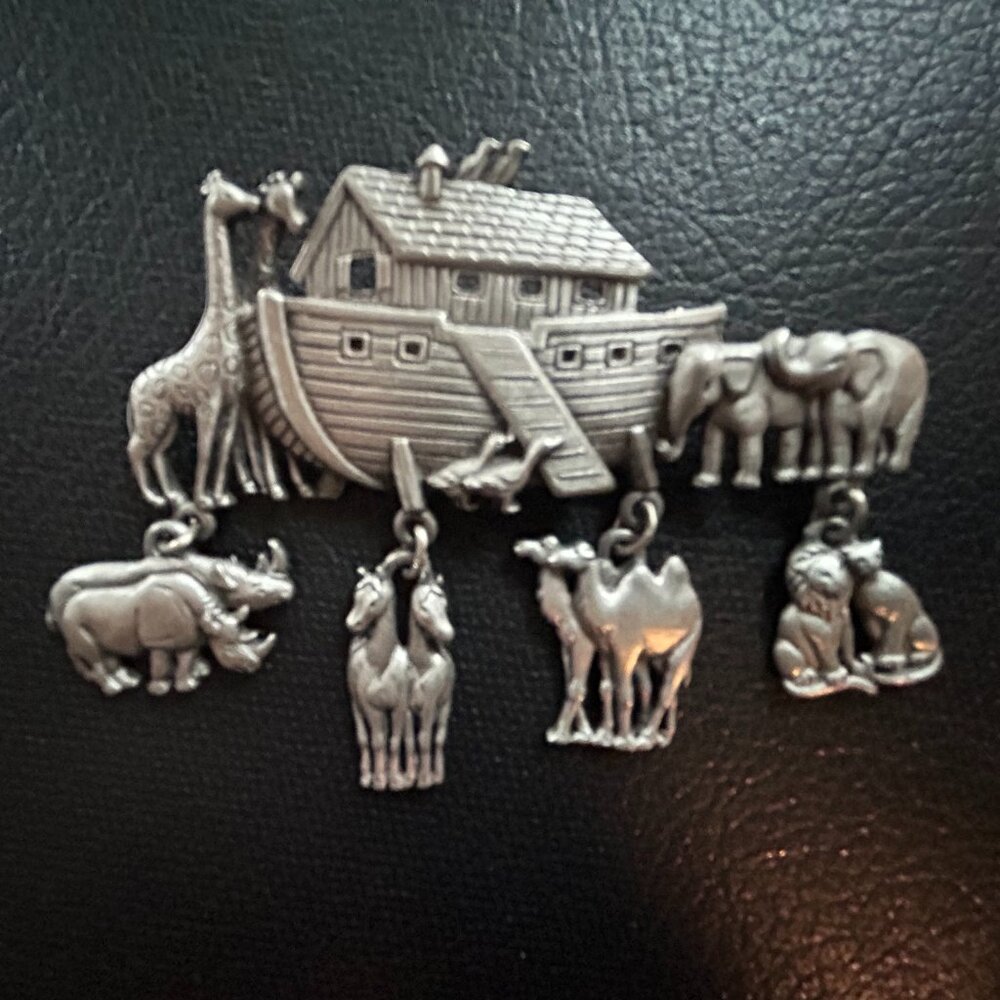 Jonette Jewelry silvertone pewter Noah's ark animals brooch/pin